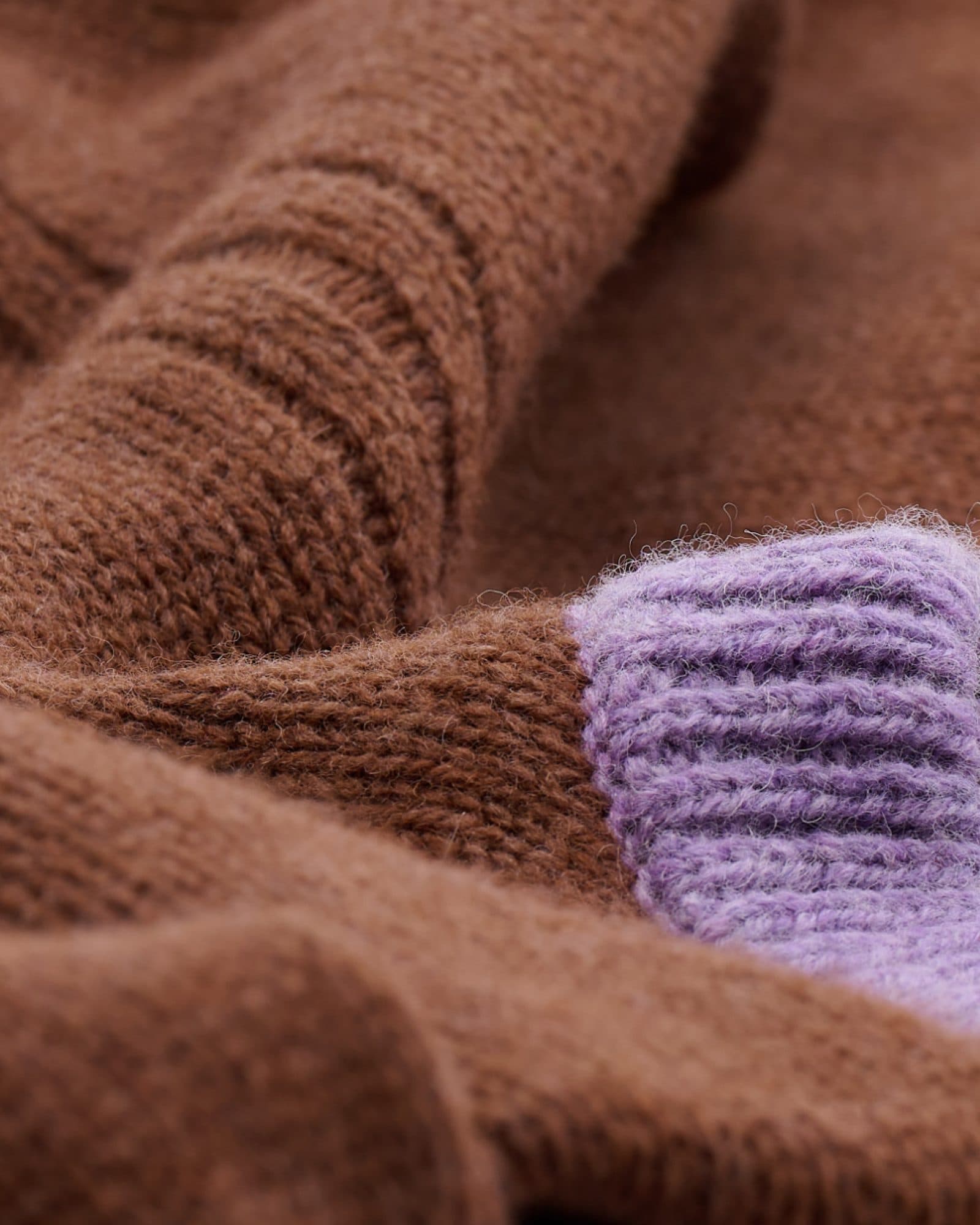 Merino lambswool and the lilac collar